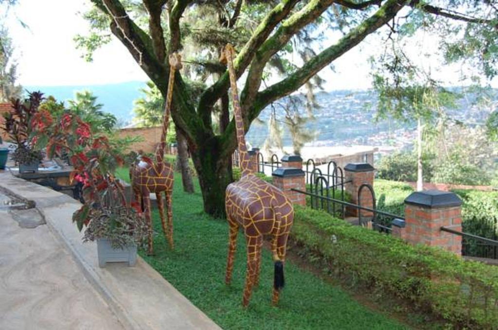 Step Town Hotel Kigali Værelse billede